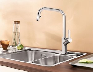 Установка смесителя на кухне
